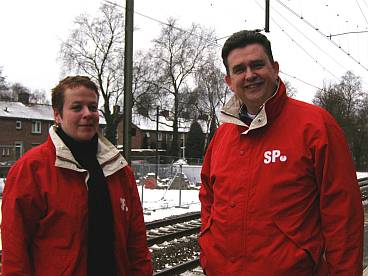 Emile Roemer en Jorine Dirks op 13 februari jl. tijdens de spooractie  in Rheden